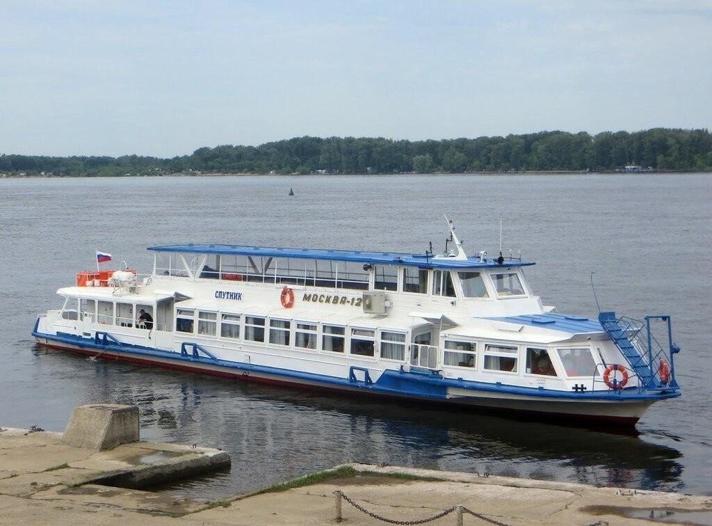 Спутник у причала